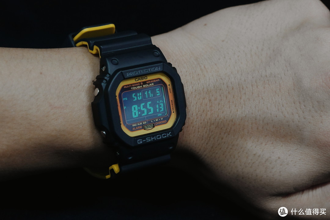 #晒单大赛#硬碰硬撞色方块 CASIO 卡西欧  G-Shock GW-M5610BY-1 光动能电波手表