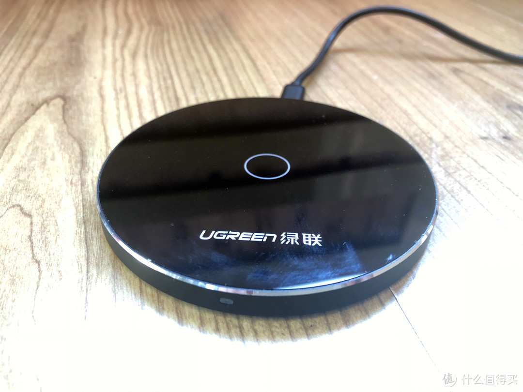 #原创新人# 初试IPHONE8无线充电—UGREEN 绿联 QC2.0无线快充充电器