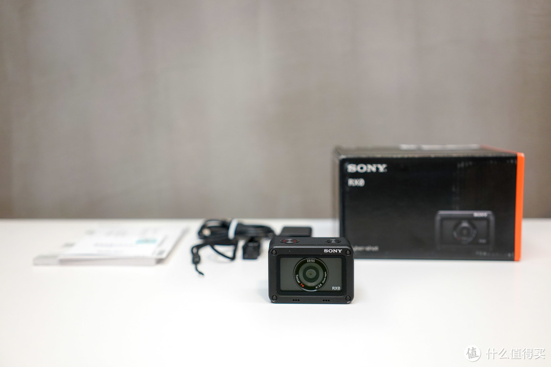 #本站首晒# 史上最高画质的衬衣口袋相机，索尼 SONY RX0 开箱