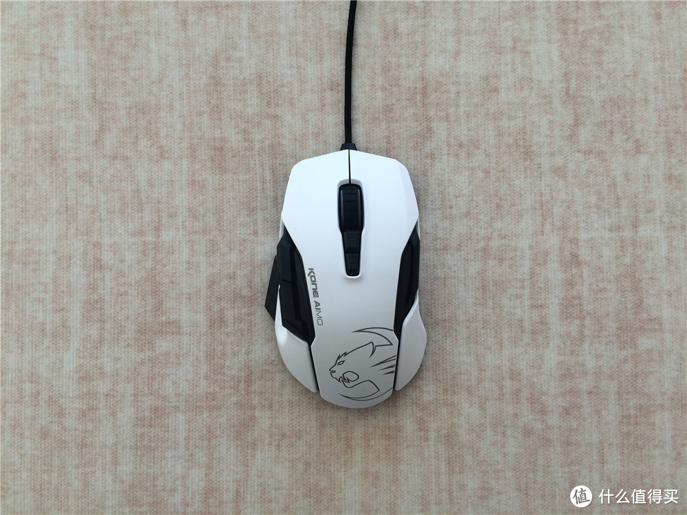 满满的握感，ROCCAT 冰豹 Kone AIMO 游戏鼠标 开箱