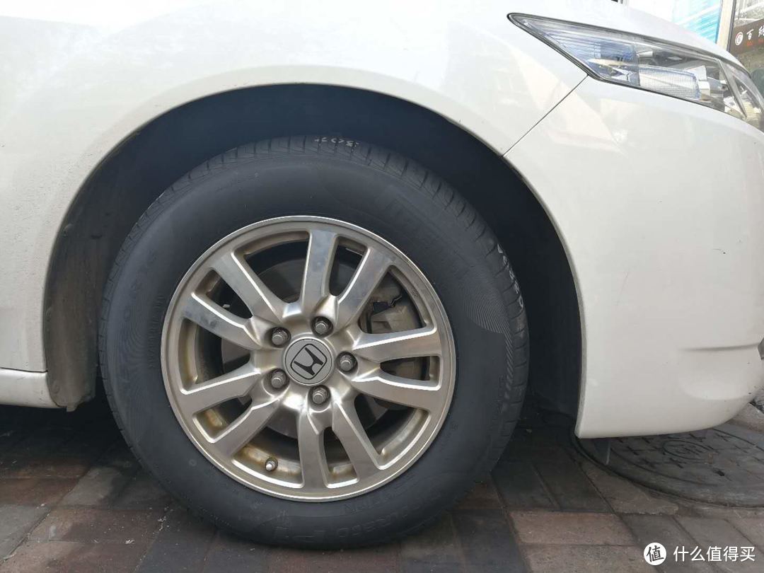 #晒单大赛# 爱车换鞋记：Pirelli 倍耐力 215/60R16 99V 新P1 轮胎 简单感受