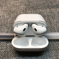 苹果 Airpods 蓝牙无线耳机使用感受(音质|佩戴|续航|连接)