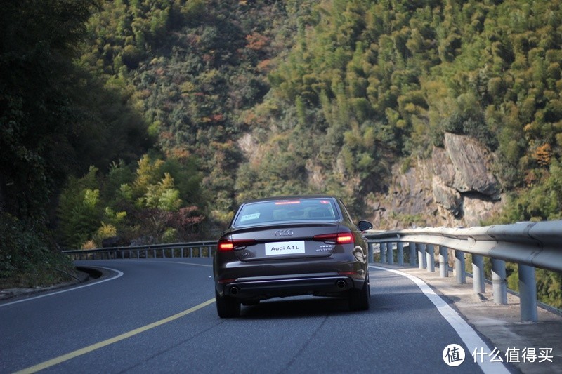 这里的山路十八弯，这里的奥迪相当稳！ - 奥迪A4L 40TFSI 运动版跑山报告