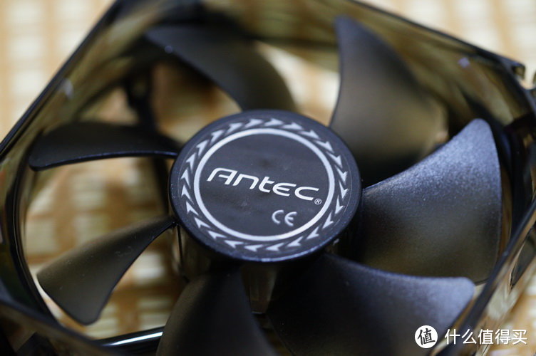 50块能买到什么样的散热器—Antec 安钛克 战虎 A40 红光版 CPU散热器 开箱测试