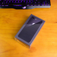 苹果 iPhone 8 Plus 手机外观展示(机身|摄像头|开关)