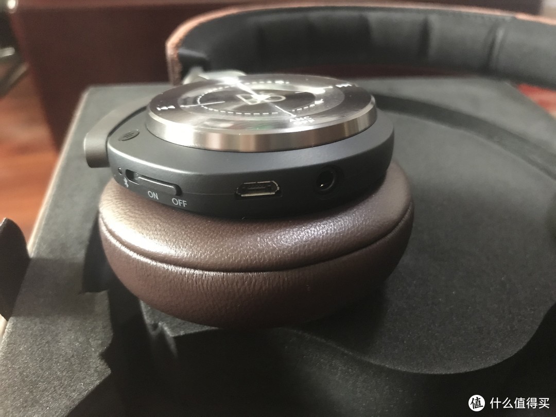 BOSE QC3升级无线之选BANG & OLUFSEN B&O H8 压耳式耳机