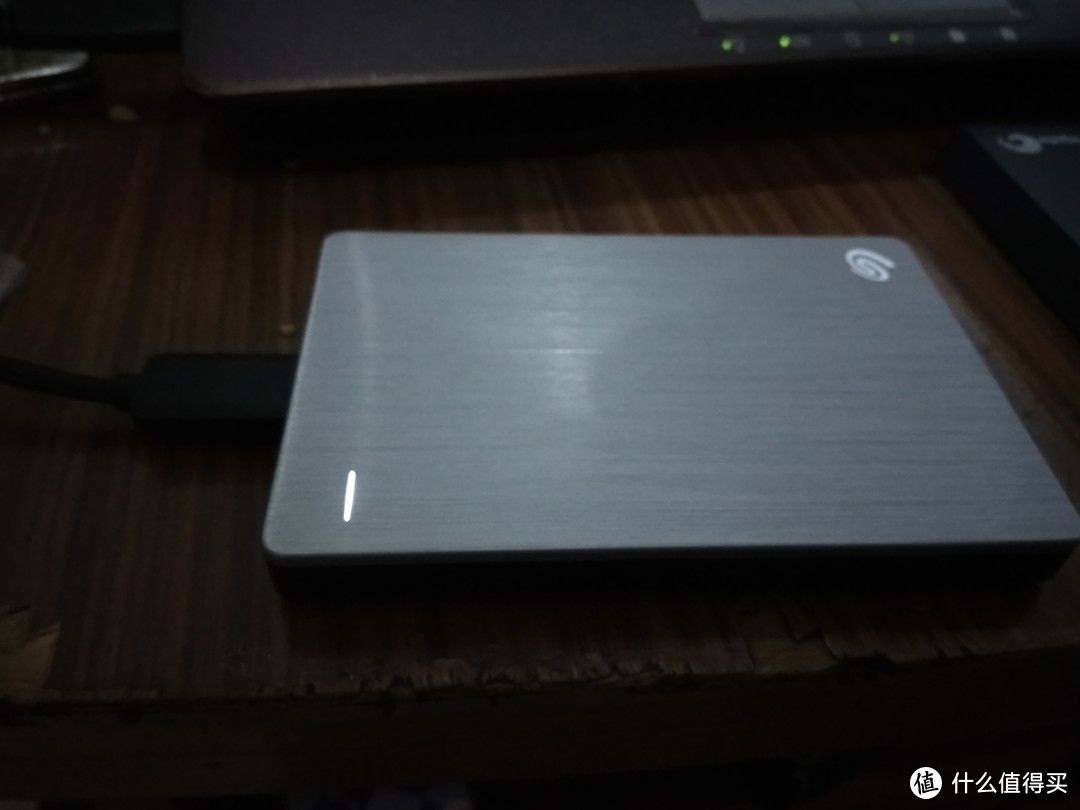 Seagate 希捷 Backup Plus 睿品 2TB USB3.0 2.5英寸 移动硬盘 开箱