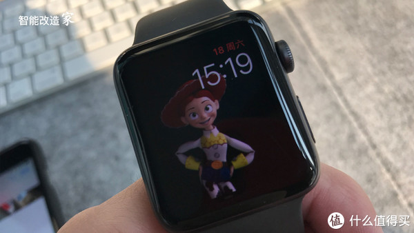 ▲ Apple Watch OLED 屏幕