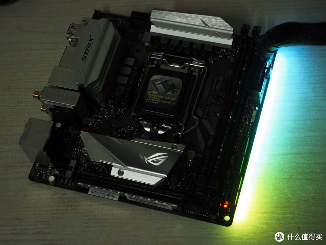 #本站首晒#Ryzen和Coffee Lake同频大对比和ASUS ROG Strix 370 ITX双雄开箱