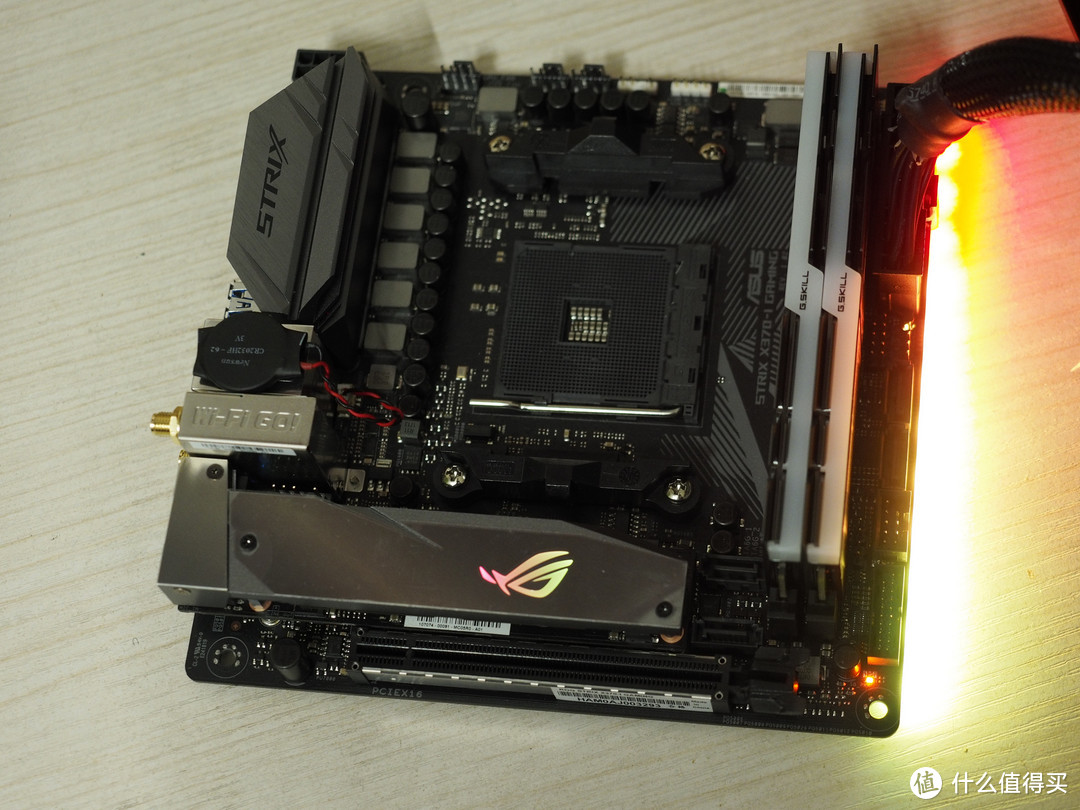 #本站首晒#Ryzen和Coffee Lake同频大对比和ASUS ROG Strix 370 ITX双雄开箱