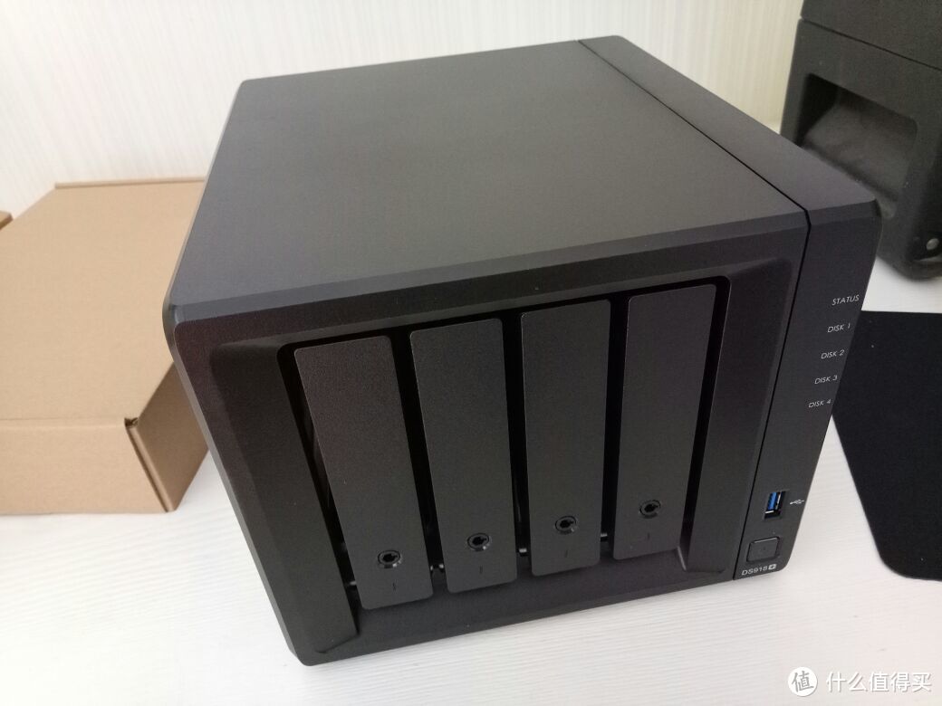 #原创新人#晒单大赛#2盘位升级4盘位NAS：新鲜的Synology 群晖 DS918 NAS 简单开箱