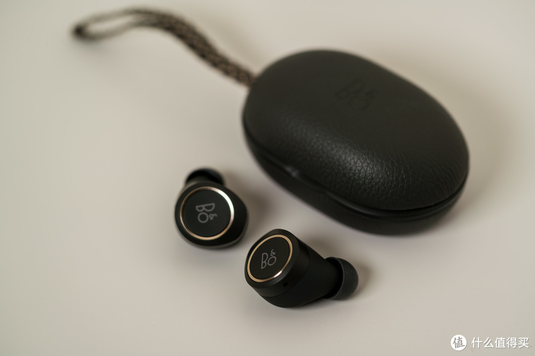 B&O BeoPlay E8 无线蓝牙耳机