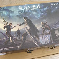 索尼 PlayStation 4 (PS4) Slim 游戏机外观展示(主机盖|插孔|按钮|防滑垫|手柄)