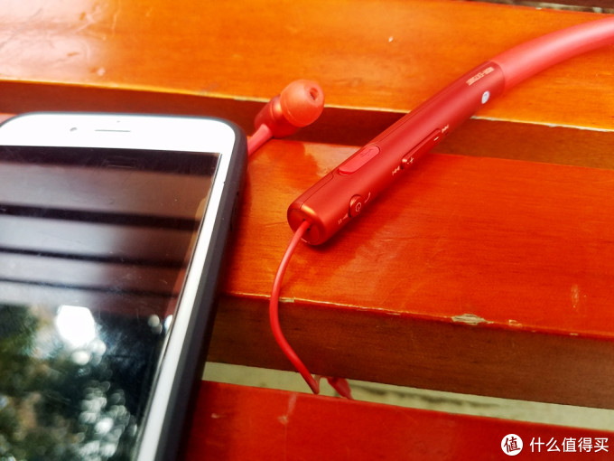 索尼的那一抹朱砂红,sony 索尼 MDR-EX750BT 入耳式无线蓝牙耳机 初体验