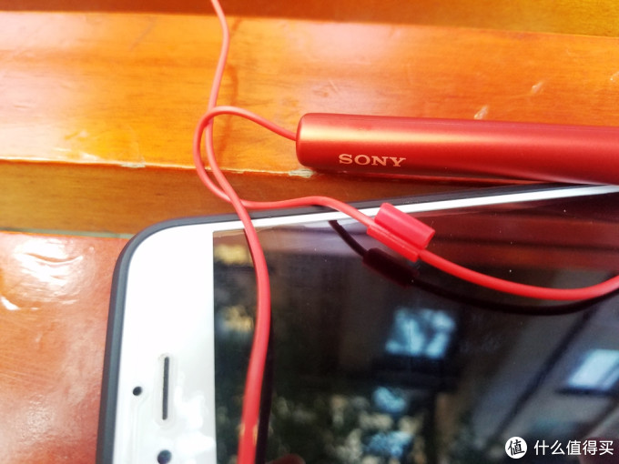 索尼的那一抹朱砂红,sony 索尼 MDR-EX750BT 入耳式无线蓝牙耳机 初体验