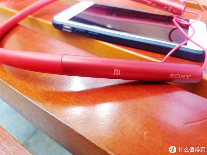 索尼的那一抹朱砂红,sony 索尼 MDR-EX750BT 入耳式无线蓝牙耳机 初体验