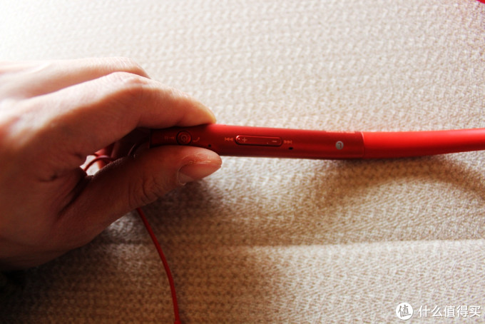 索尼的那一抹朱砂红,sony 索尼 MDR-EX750BT 入耳式无线蓝牙耳机 初体验