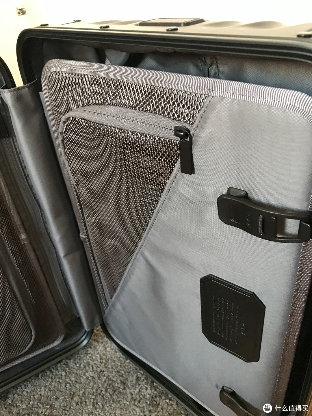 最漂亮的铝合金登机箱--TUMI 19 Degree Aluminium黑色登机箱晒单