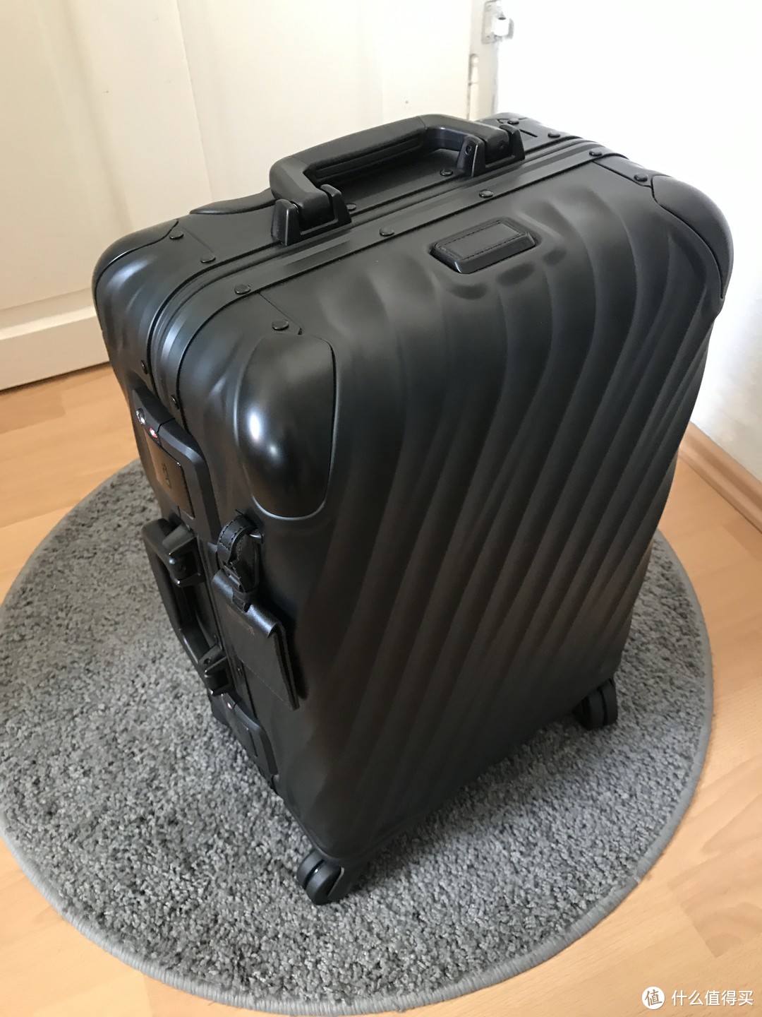 最漂亮的铝合金登机箱--TUMI 19 Degree Aluminium黑色登机箱晒单