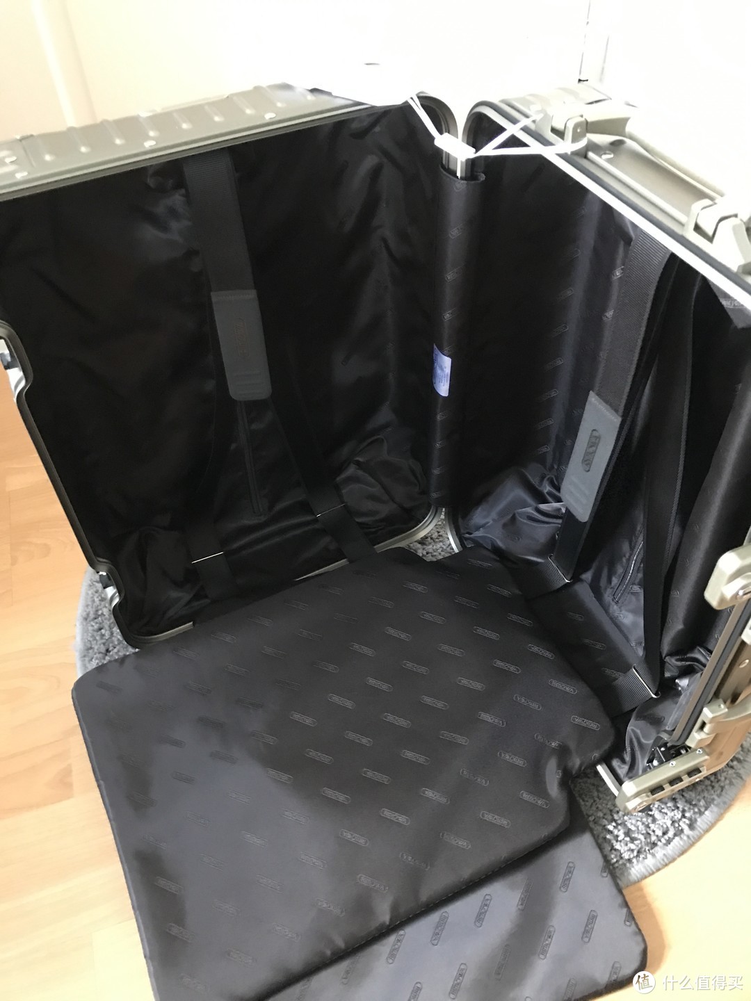 白银换真金—RIMOWA  TOPAS TITANIUM 53 登机箱开箱晒单