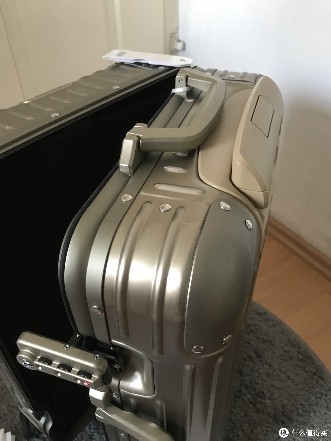 白银换真金—RIMOWA  TOPAS TITANIUM 53 登机箱开箱晒单