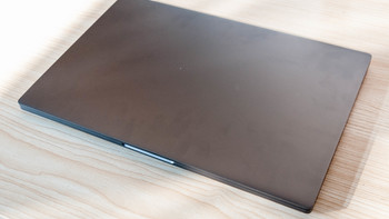 小米 Pro 15.6英寸超极本电脑外观展示(尺寸|接口|键盘|机身|触摸板)