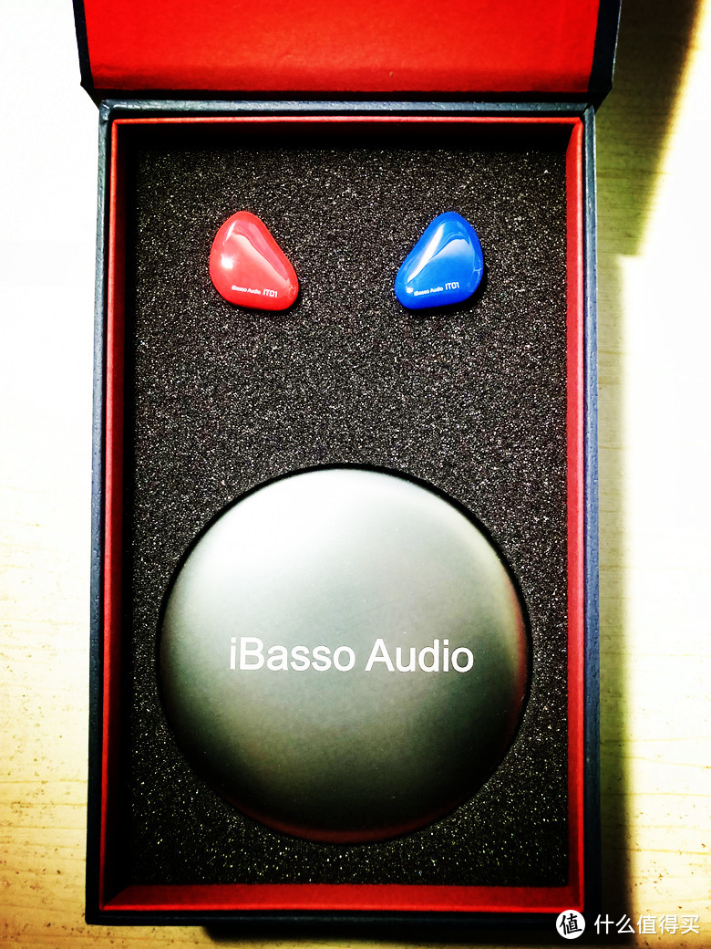 #本站首晒#红蓝小精灵ibasso 艾巴索 IT01入耳式耳机开箱简评