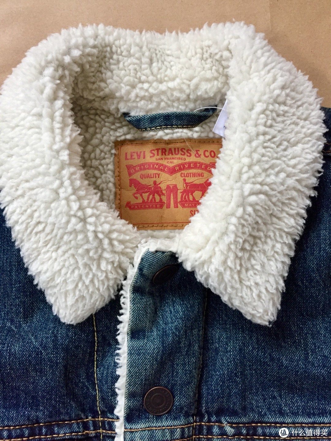 #温暖过冬#Levi's 李维斯 男士毛领牛仔夹克外套，内有福利。