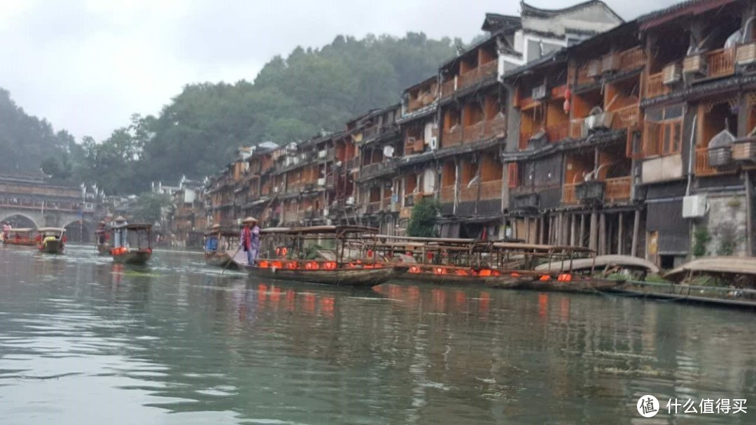 从张家界天门山到凤凰古城夜游