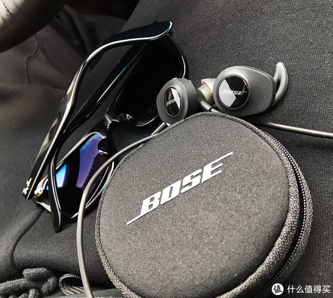 #原创新人# 运动男对比Sony 索尼 SRS-XB10、Bose SoundLink Micro蓝牙防水音箱及各种跑题（附真人秀）