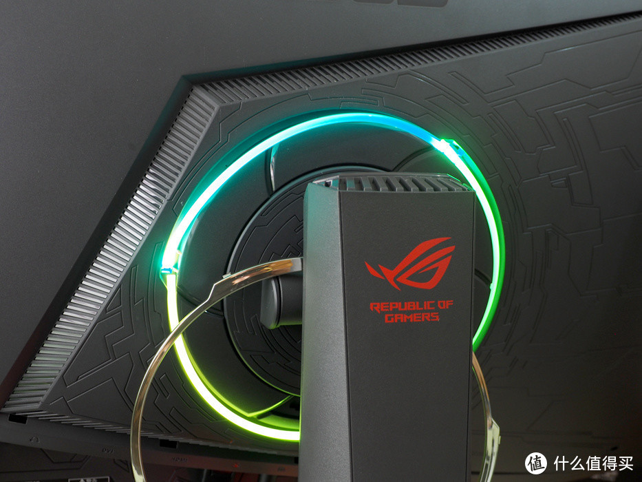 #本站首晒#主播热衷上的电竞显示器它和60hz有何不同——华硕 ROG Strix XG27VQ 144hz+Freesync电竞显示器