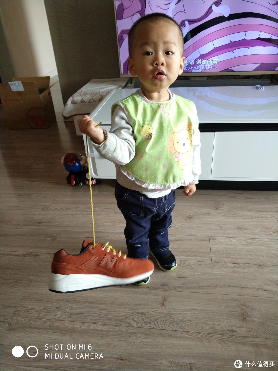 宝宝也很喜欢鞋子呢！