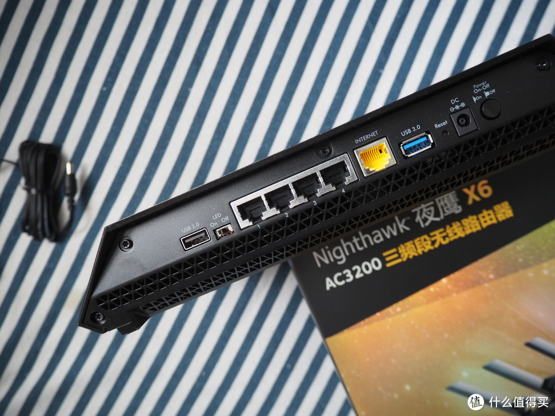 #晒单大赛#做一个吃“螃蟹”的人——NETGEAR网件 R8000无线路由器