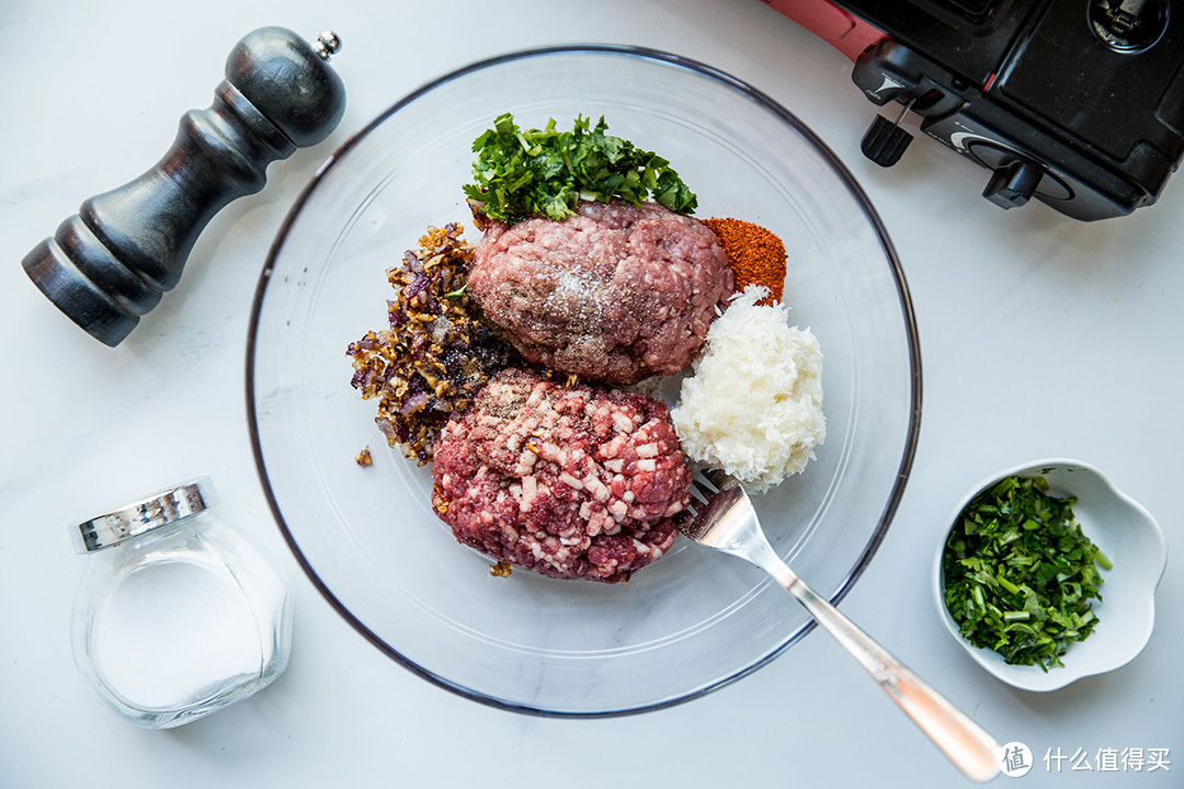 人生岂能不吃肉？一起做一只温暖的肉食动物：肉丸意面 & 肉糜火腿配烤蔬菜