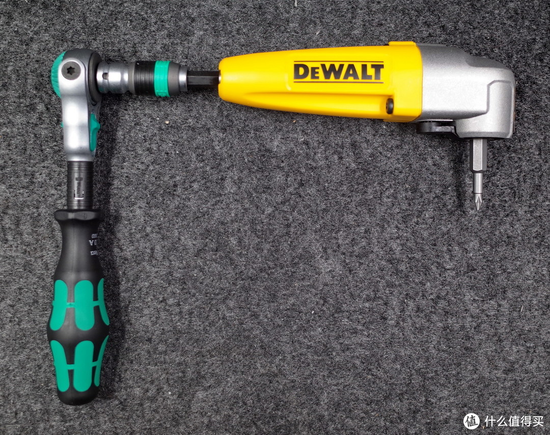 #晒单大赛#  DEWALT 得伟 DWARA100 直角转接头