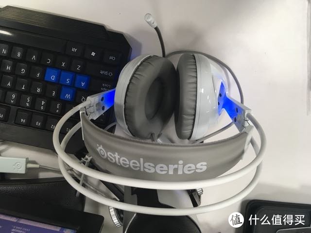 赛睿（SteelSeries）西伯利亚v2游戏耳机 霜冻之蓝版开箱