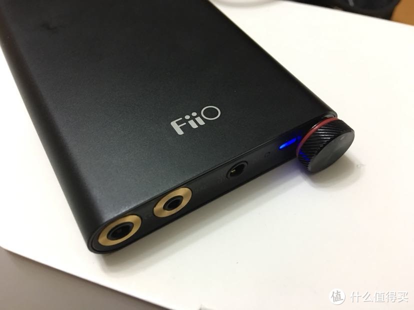 低端掀翻自家旗舰？试玩Fiio 飞傲 Q1 MarkII 耳放解码