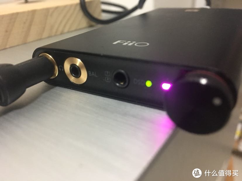 低端掀翻自家旗舰？试玩Fiio 飞傲 Q1 MarkII 耳放解码