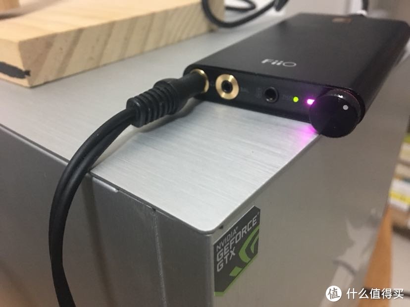 低端掀翻自家旗舰？试玩Fiio 飞傲 Q1 MarkII 耳放解码