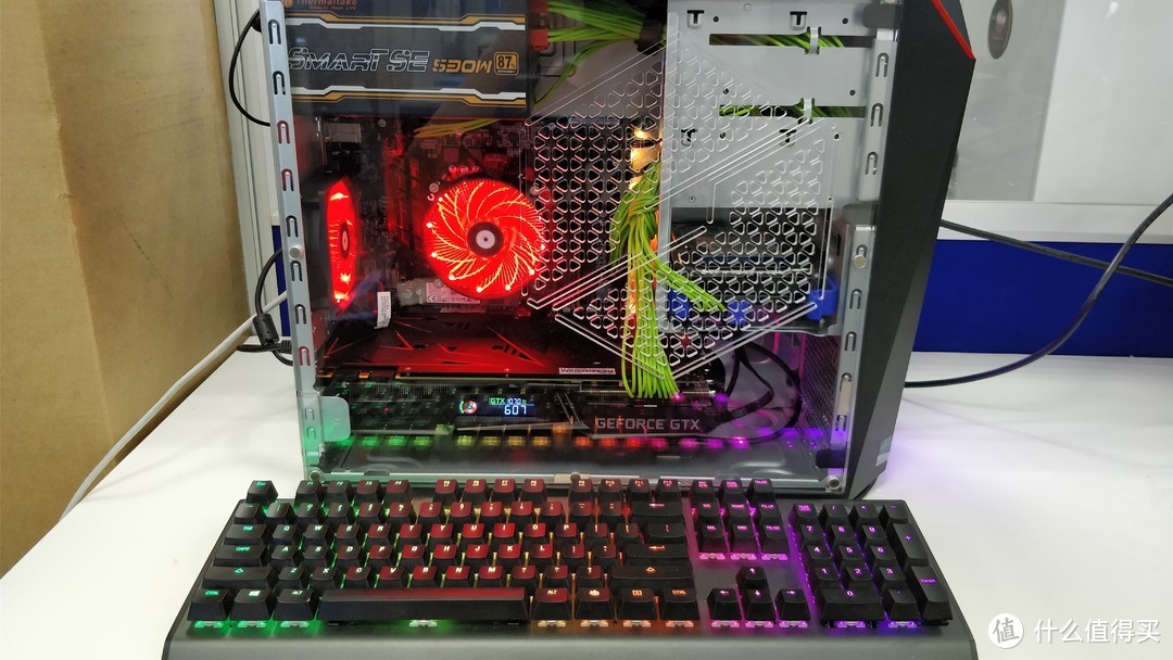 吃鸡更给力！MECHREVO 机械革命 台式机升级Colorful 七彩虹 GTX1070 Ti 显卡