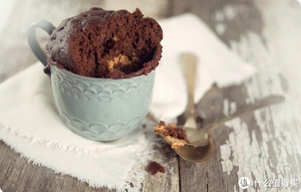 微波炉能代替烤箱吗？3分钟用微波炉就能做好一款圣诞蛋糕