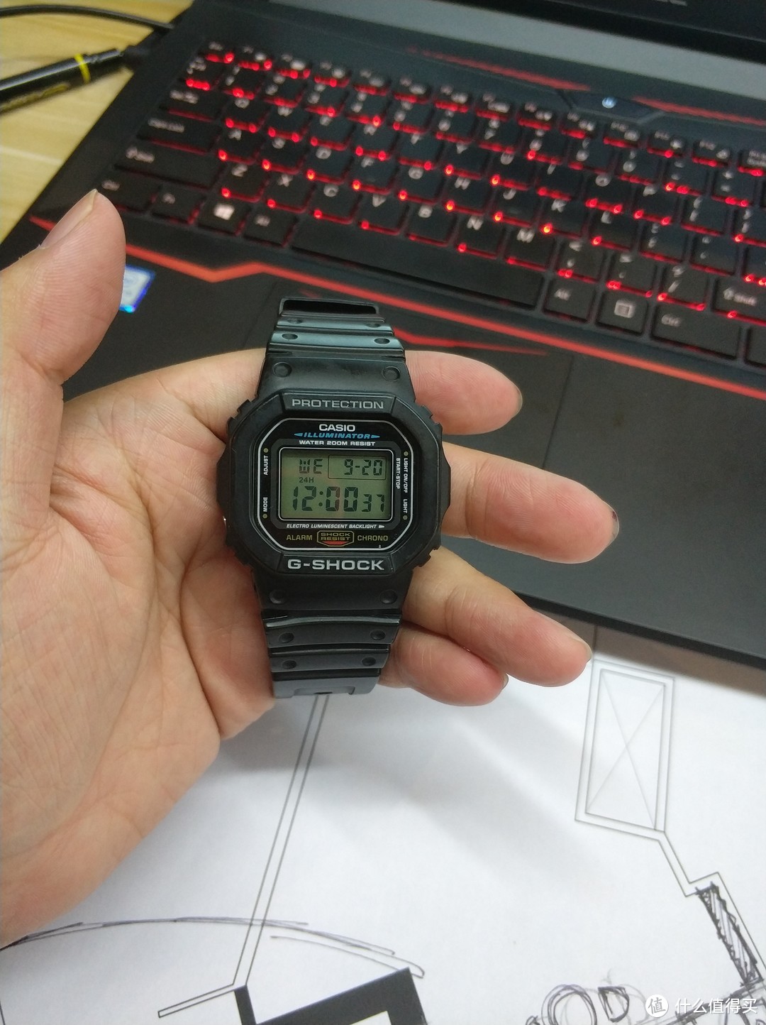 懒人的手表：Casio 卡西欧 G-SHOCK DW5600E-1V 男士电子表 晒单