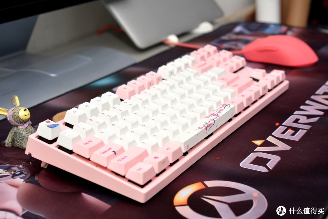 #晒单大赛#双11就买了把网红键盘：Varmilo 阿米洛 樱 87键机械键盘 开箱分享