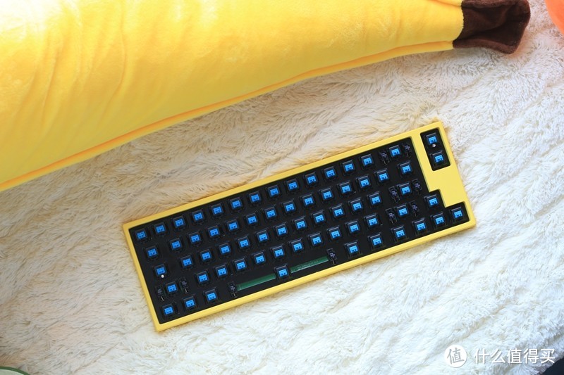 我也是法拉利同款配色用户啦—LEOPOLD 利奥博德 FC660M 竞速黄 机械键盘 开箱