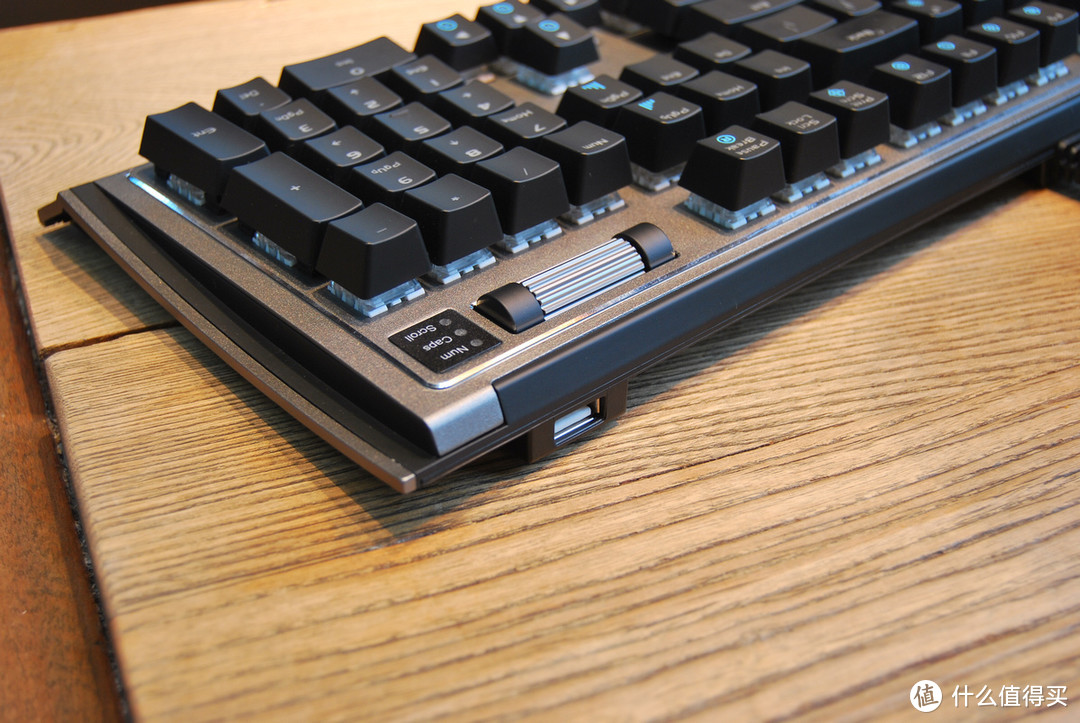 达尔优旗舰机械键盘——EK835RGB键盘解析