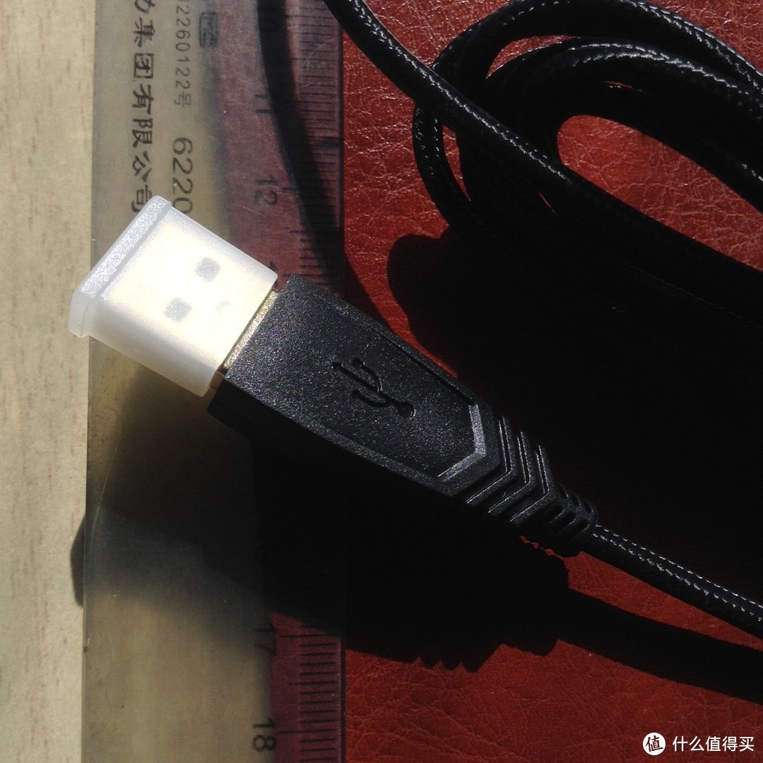 评测产品：【黑五专题】雷柏 V25S 幻彩RGB游戏鼠标