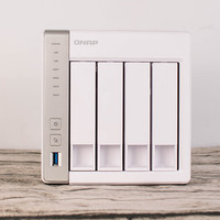 威联通 TS-431P2外观展示(电源键|接口|Reset键)