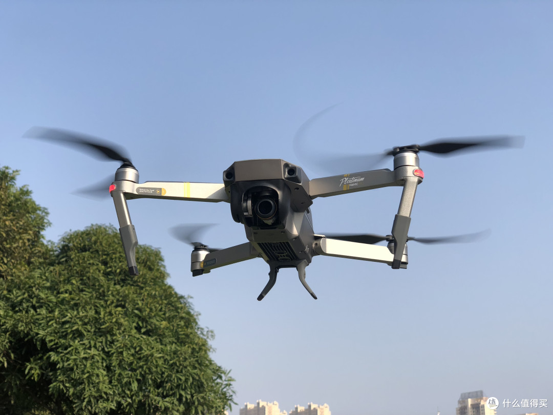 rec记录穿梭城市间的"御"动随影:dji大疆创新"御"mavic pro铂金版