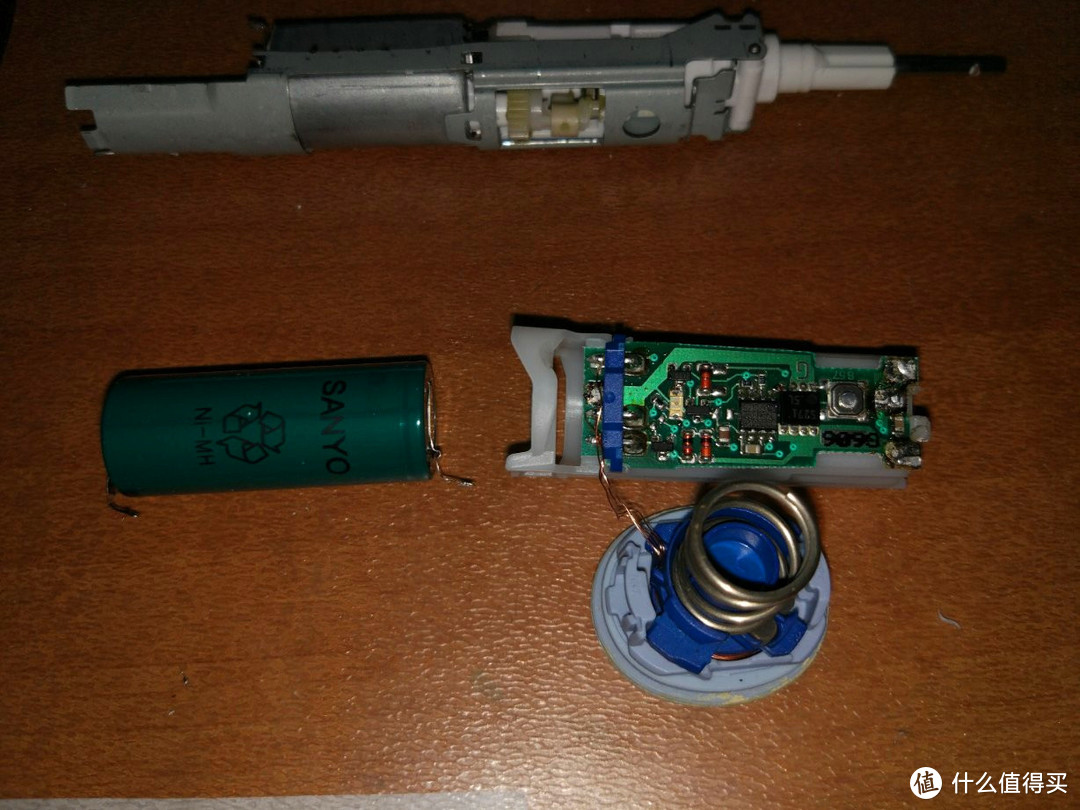 更换博朗oc18电动牙刷电池