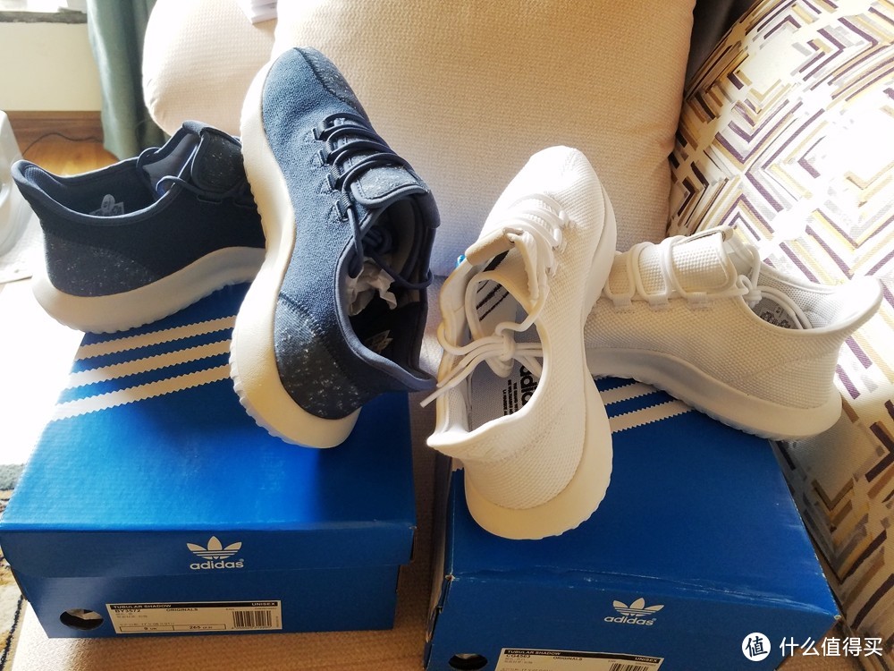 左手一双白，右手一双蓝：记Adidas 阿迪达斯 三叶草 小椰子 TUBULAR SHADOW 运动鞋 开箱体验